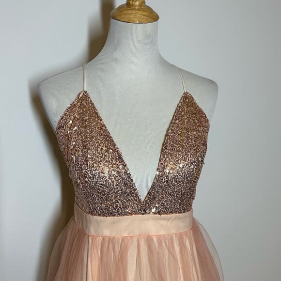 Area Sequin Pink Low Plunge Dress Sz L NWOT - Picture 3 of 12